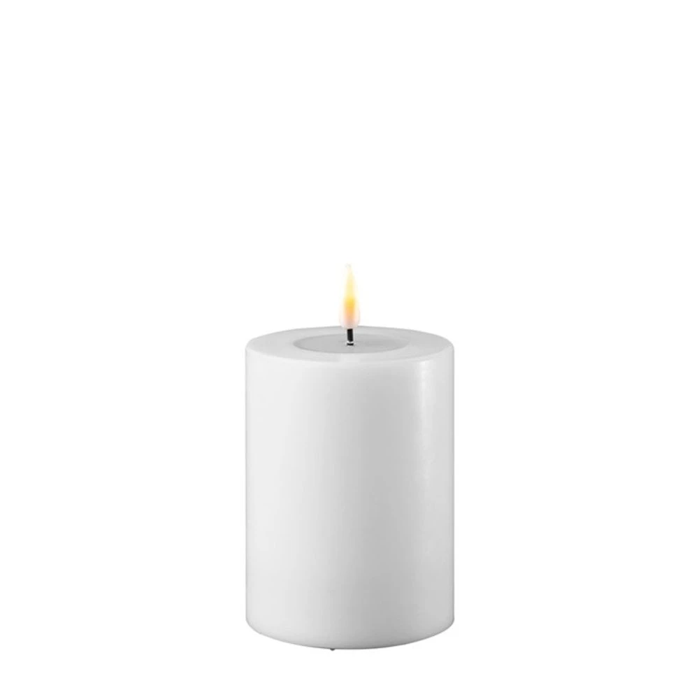 White LED Candle 7.5 X 10cm